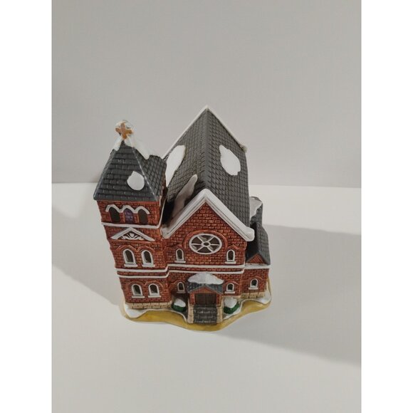 Church on Main Street from the Lefton Colonial Village collection, Antique Model - Picture 14 of 16